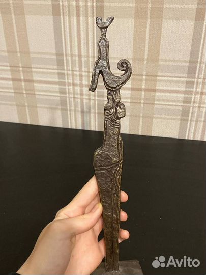 Бронзовая статуэтка abilio febra