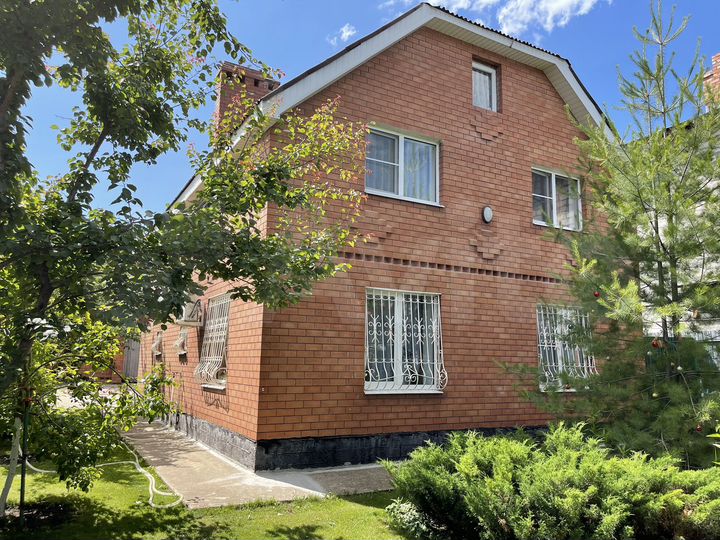 Дом 139 м² на участке 10 сот.