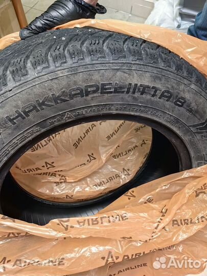 Nokian Tyres Hakkapeliitta 8 215/60 R16 99T