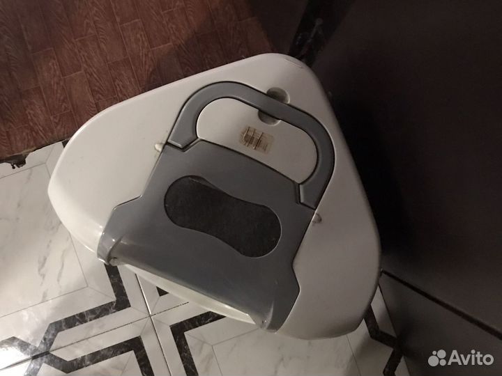 Кошачий туалет закрытый