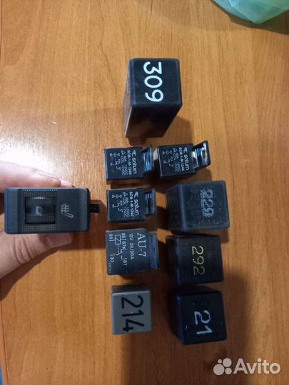 Реле для автомобиля Audi 80