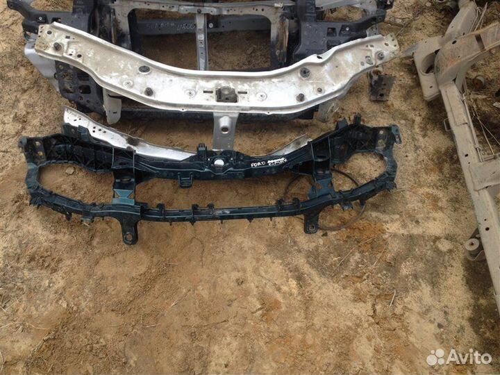 Телевизор (суппорт радиаторов) Ford C-Max хэтчбек