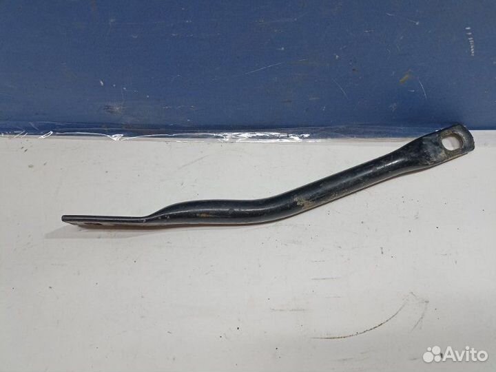 Кронштейн подрамника Nissan Almera G15 1.6 K4M490