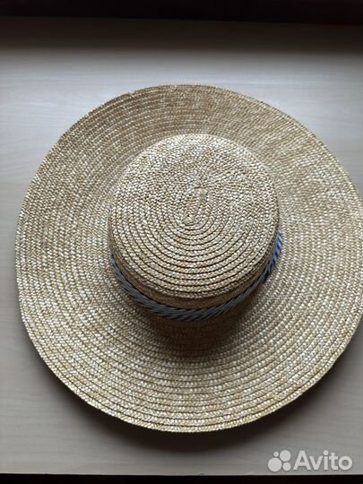 Соломенная шляпа женская