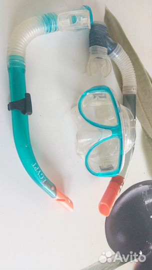 Маска с трубкой для подводного плавания