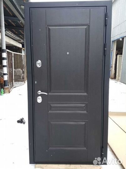 Дверь входная металлическая