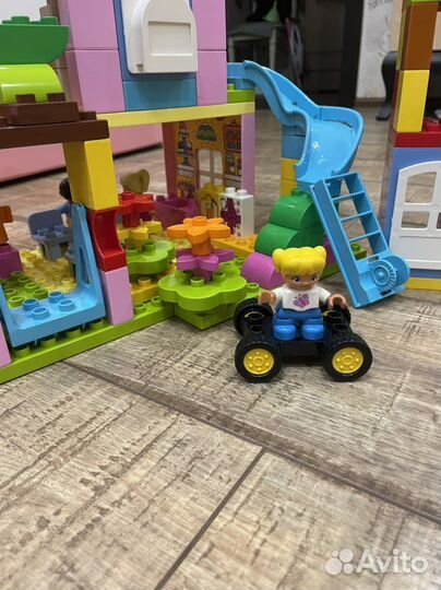 Lego duplo модульный дом+детская площадка
