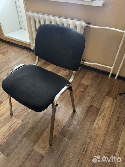 Офисный стул изо черный