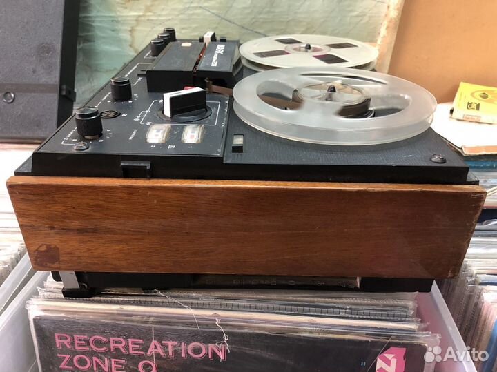 Катушечный магнитофон Маяк 205