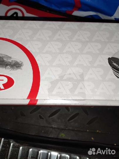 Тормозные колодки передние