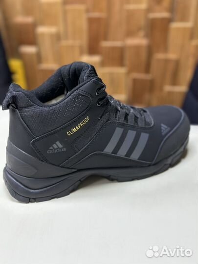 Кроссовки Adidas Climaproof зимние