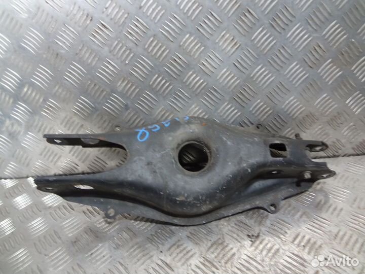 Рычаг задней подвески нижний под пружину 204 212