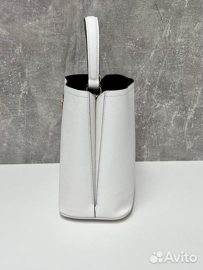 Сумка Prada женская