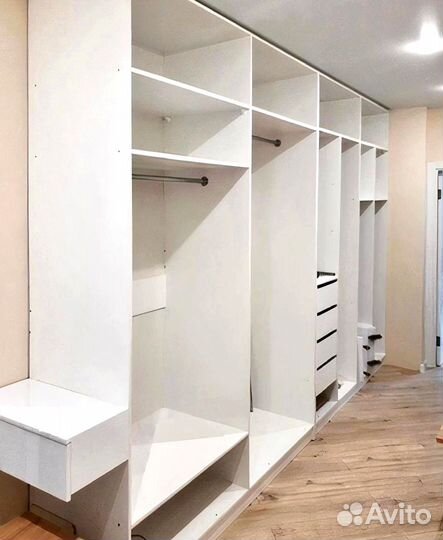 Шкаф в прихожую от фабрики мебели