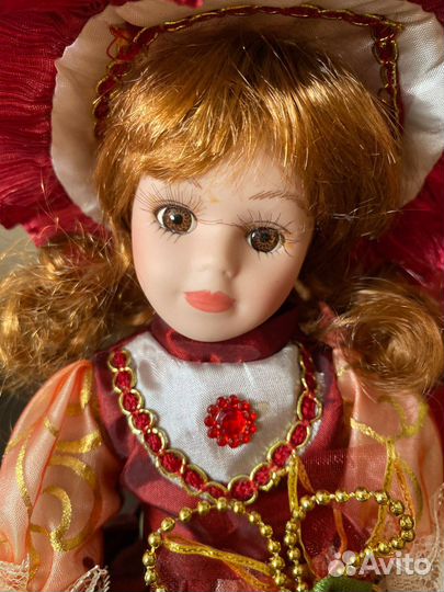 Кукла фарфоровая коллекционная наина