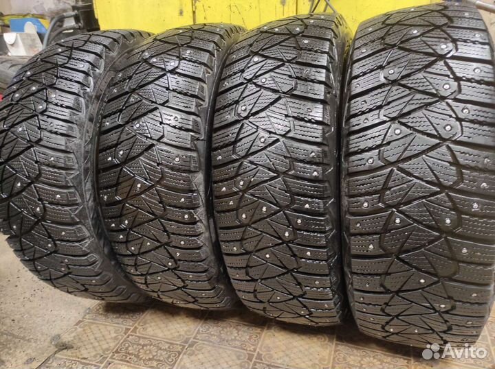 Dunlop Ice Touch 215/65 R16 98T