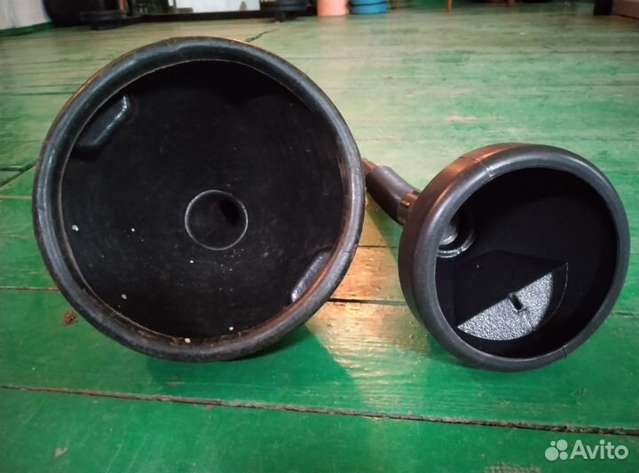 Воронки и канистра для топлива