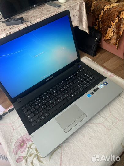 Ноутбук Samsung NP300E7A