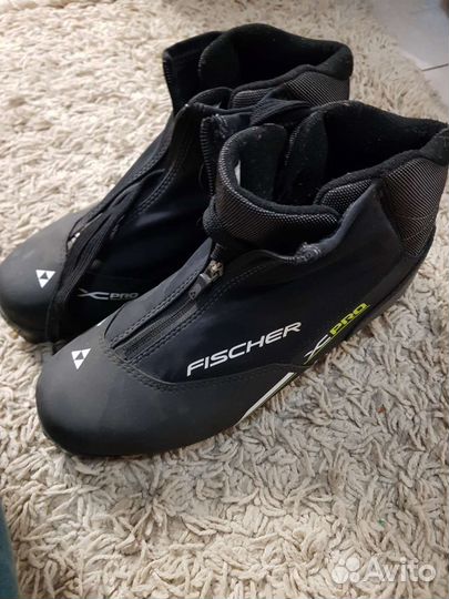 Лыжные ботинки