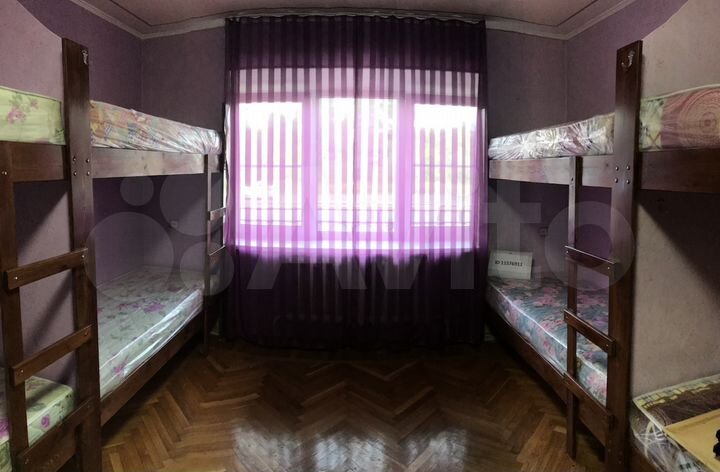 Комната 30 м² в 3-к., 1/2 эт.