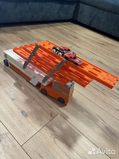 Автовоз hot wheels
