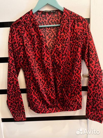 Блузка женская р 42 44