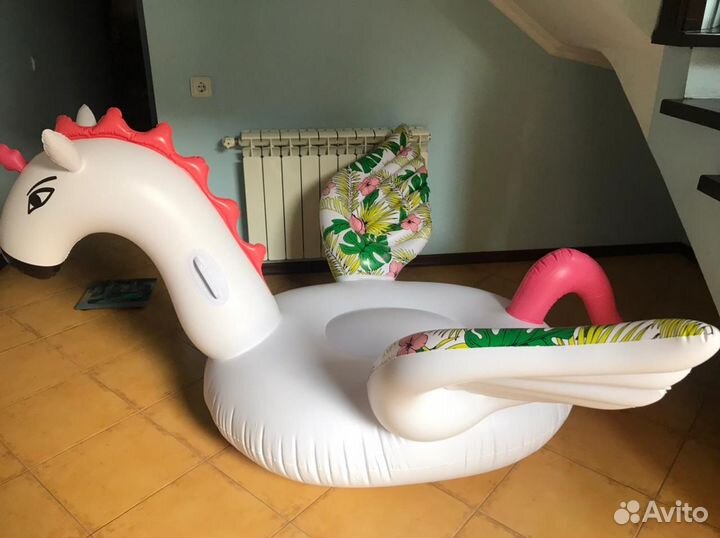 Надувной пегас