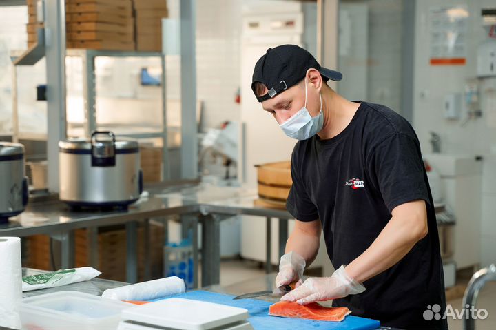 Повар-сушист (ТЦ Окей)