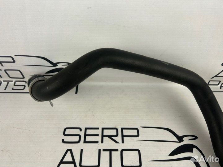 Патрубок системы охлождения Ford Focus 3 CB8 1.6L