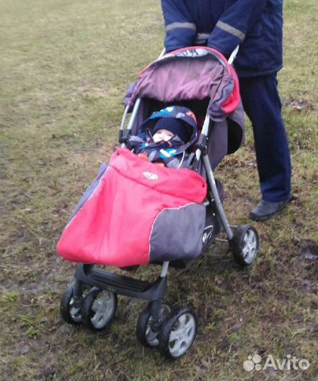 Прогулочная коляска
