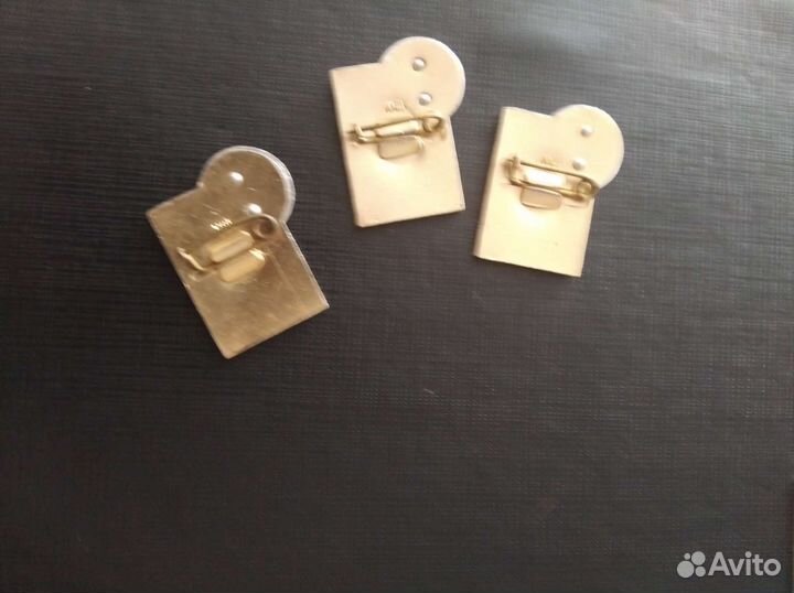 Значки из серии 