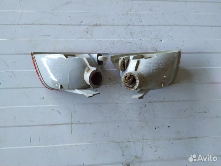 Фонарь заднего хода задний Ford Focus 1 хэтчбек