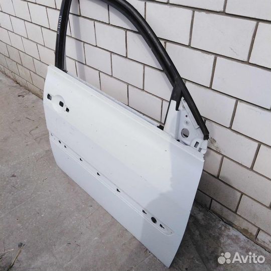 Дверь передняя правая Renault Megane 2