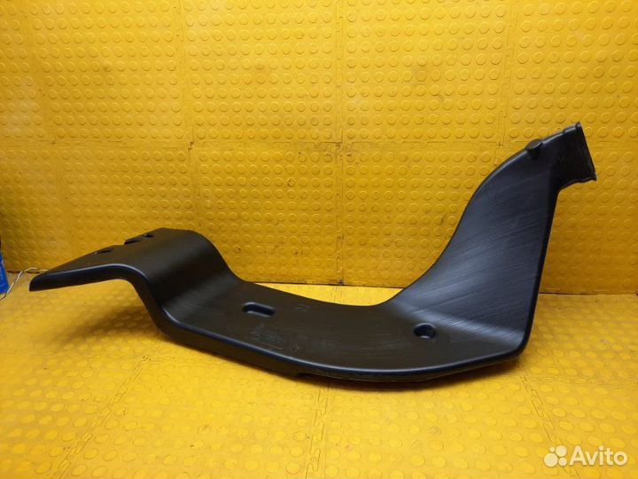 Воздуховод правый Skoda Karoq djka 2021