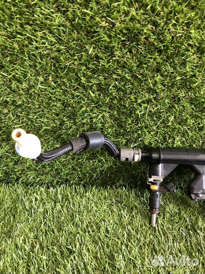 Топливная рампа с форсунками Citroen-Peugeot Ep6