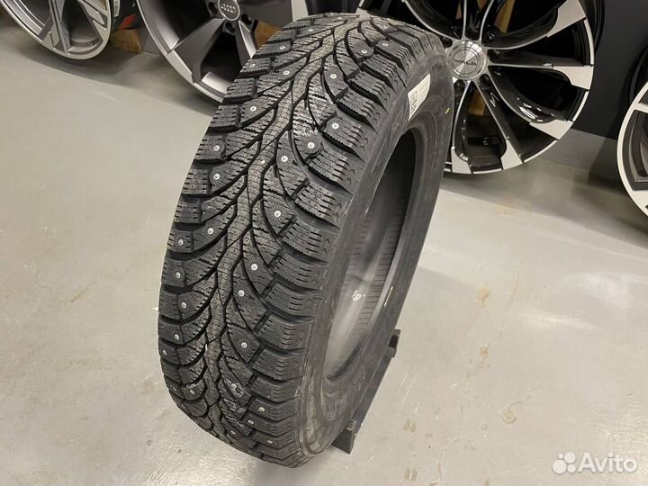 Pirelli Formula Ice 215/60 R16 99T