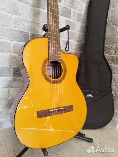 Takamine GC1CE электроакустическая гитара