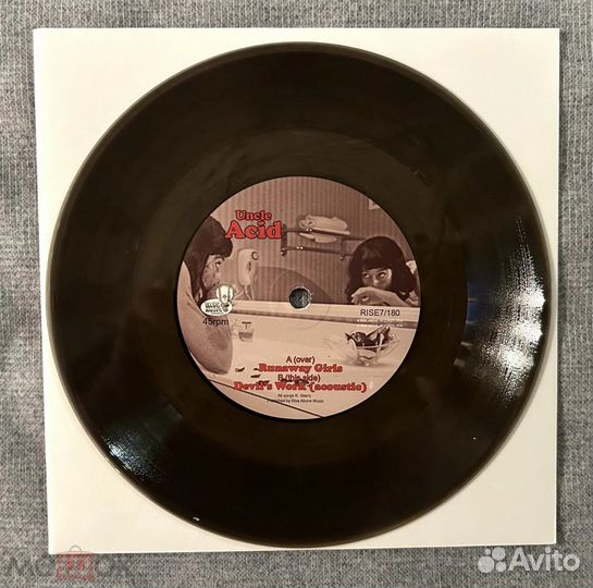 Uncle Acid – Runaway Girls (2014, 7