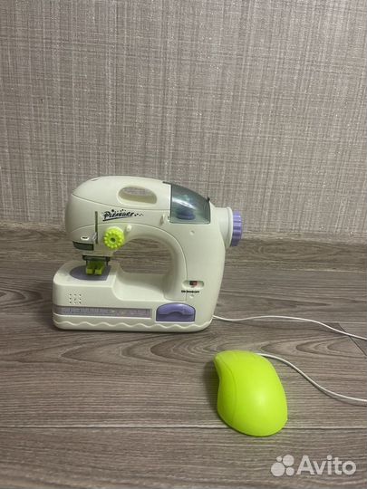 Детская швейная машина