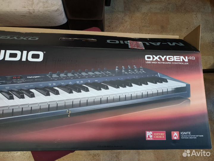 Продаю Midi клавиатуру M Audio oxygen 49