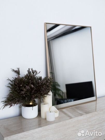 Зеркало настенное декоративное в раме Doux