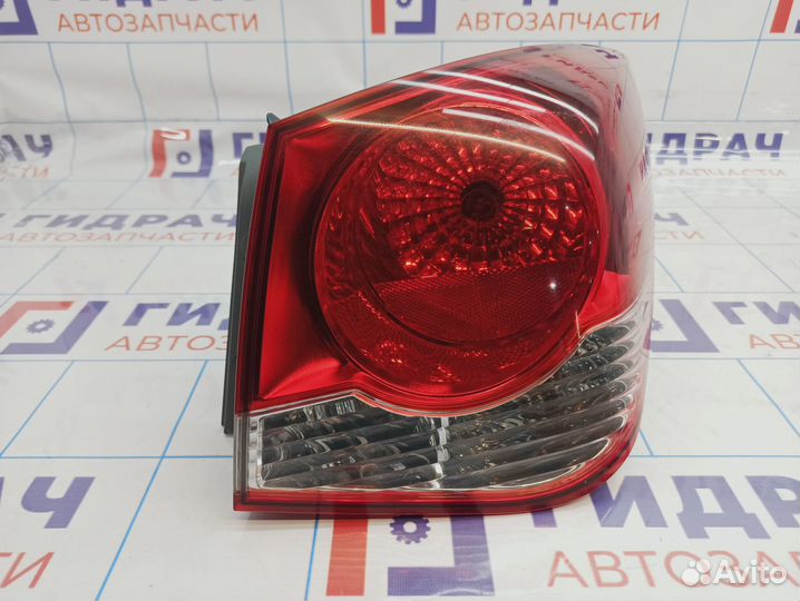 Фонарь задний наружный правый Chevrolet Cruze (J30