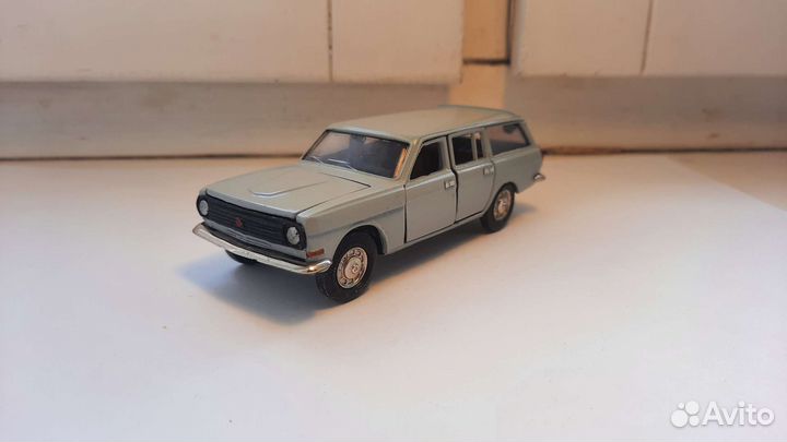 Модель автомобиля газ 2412 Волга СССР