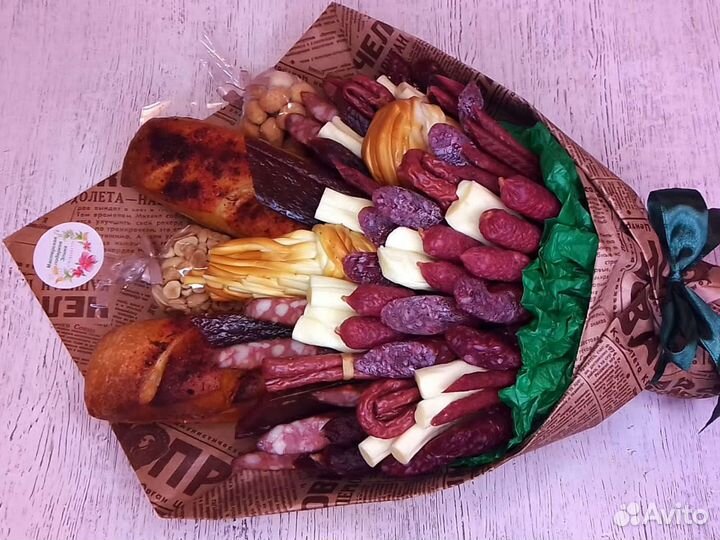 Мясной букет. Колбасный букет. Съедобные подарки