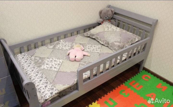 Кроватка из массива сосны