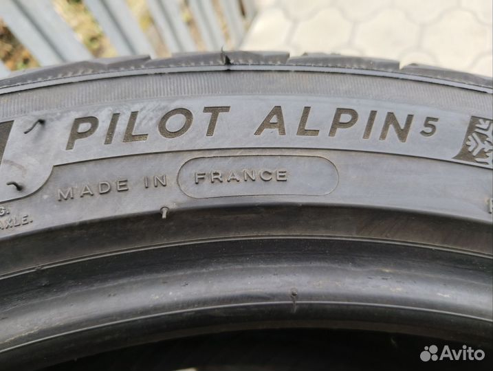 Michelin Pilot Alpin 5 235/45 R19 99V