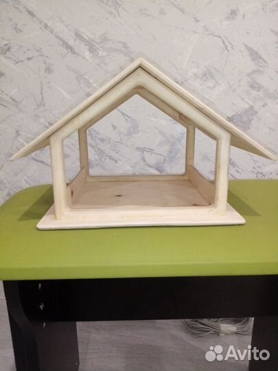 Кормушка для птиц