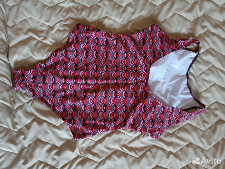 Купальник женский слитный 50 размер