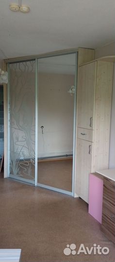 Встроенный шкаф угловой купе