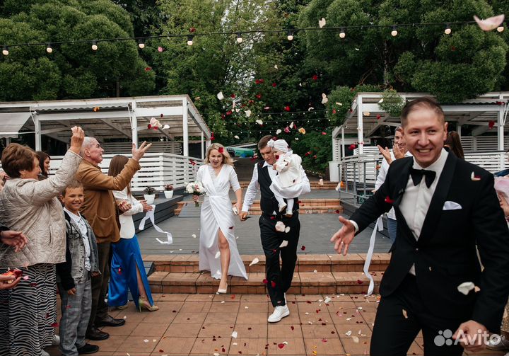 Ведущий на мероприятие